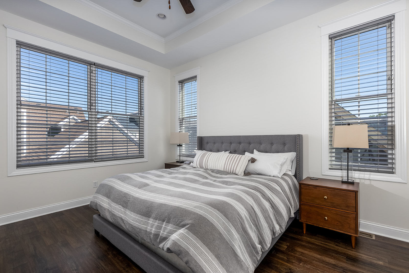 8 Port Place Ottawa, IL 61350 - Photo 18 of 32 a bed sitting in a bedroom next to a window