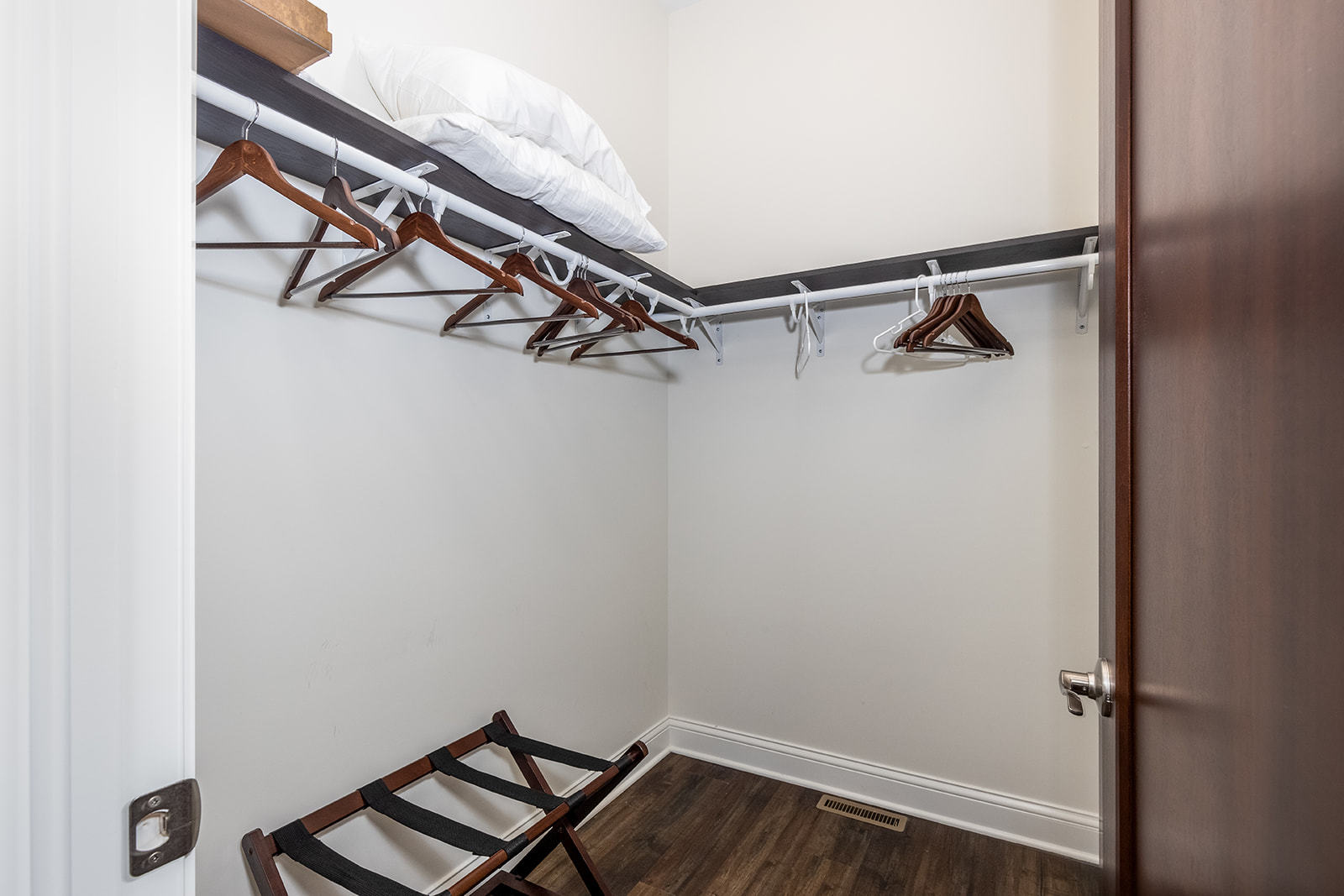 8 Port Place Ottawa, IL 61350 - Photo 20 of 32 a view of a room with rack on the wall