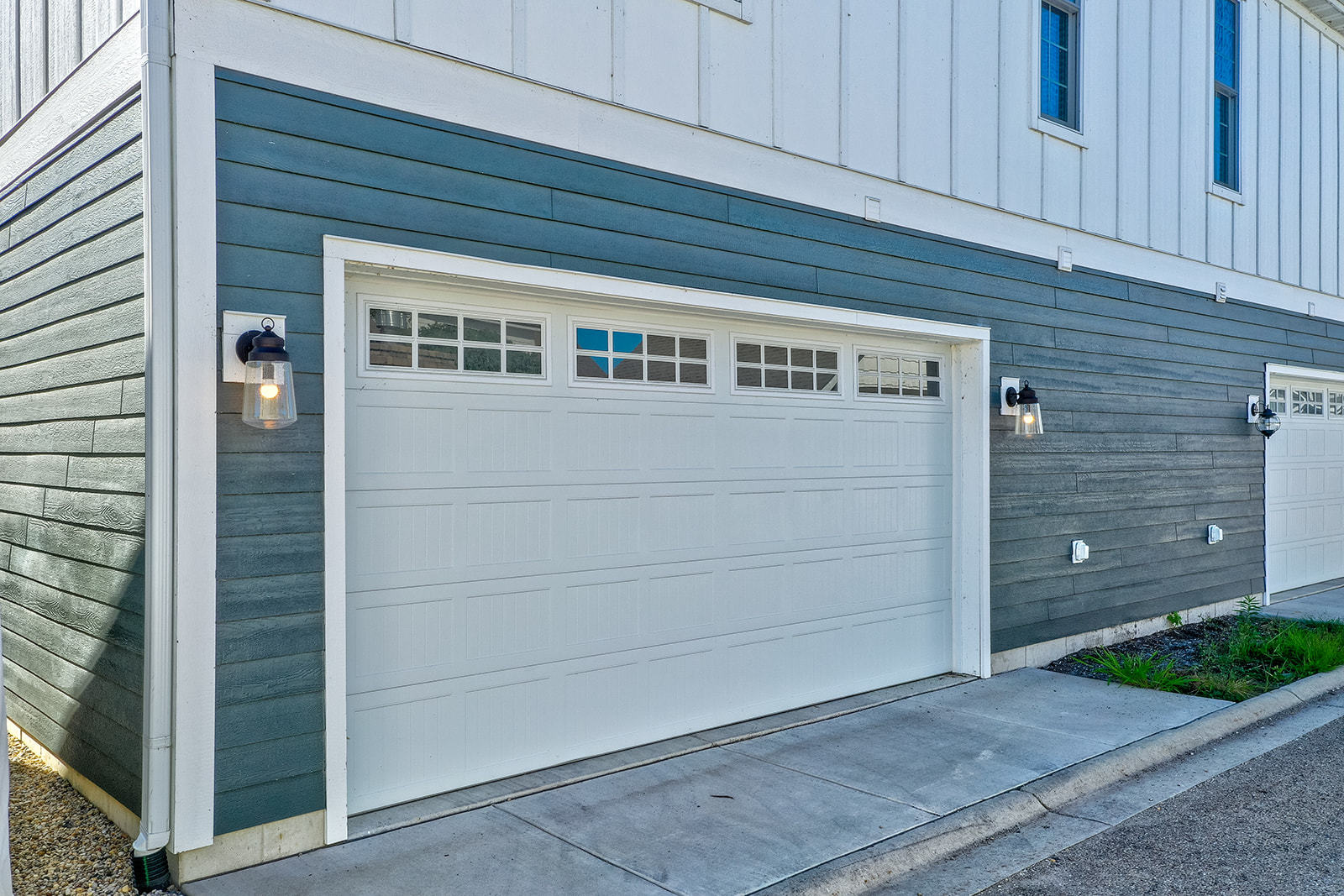 8 Port Place Ottawa, IL 61350 - Photo 9 of 32 a view of front door