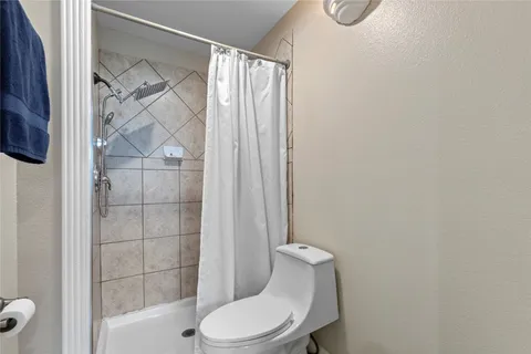 $879,900 | 550 League Line Road, Smithville, TX 78957