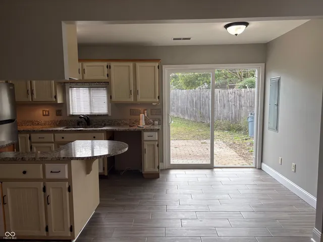 $1,500 | 8231 East 50th Street, Indianapolis, IN 46226