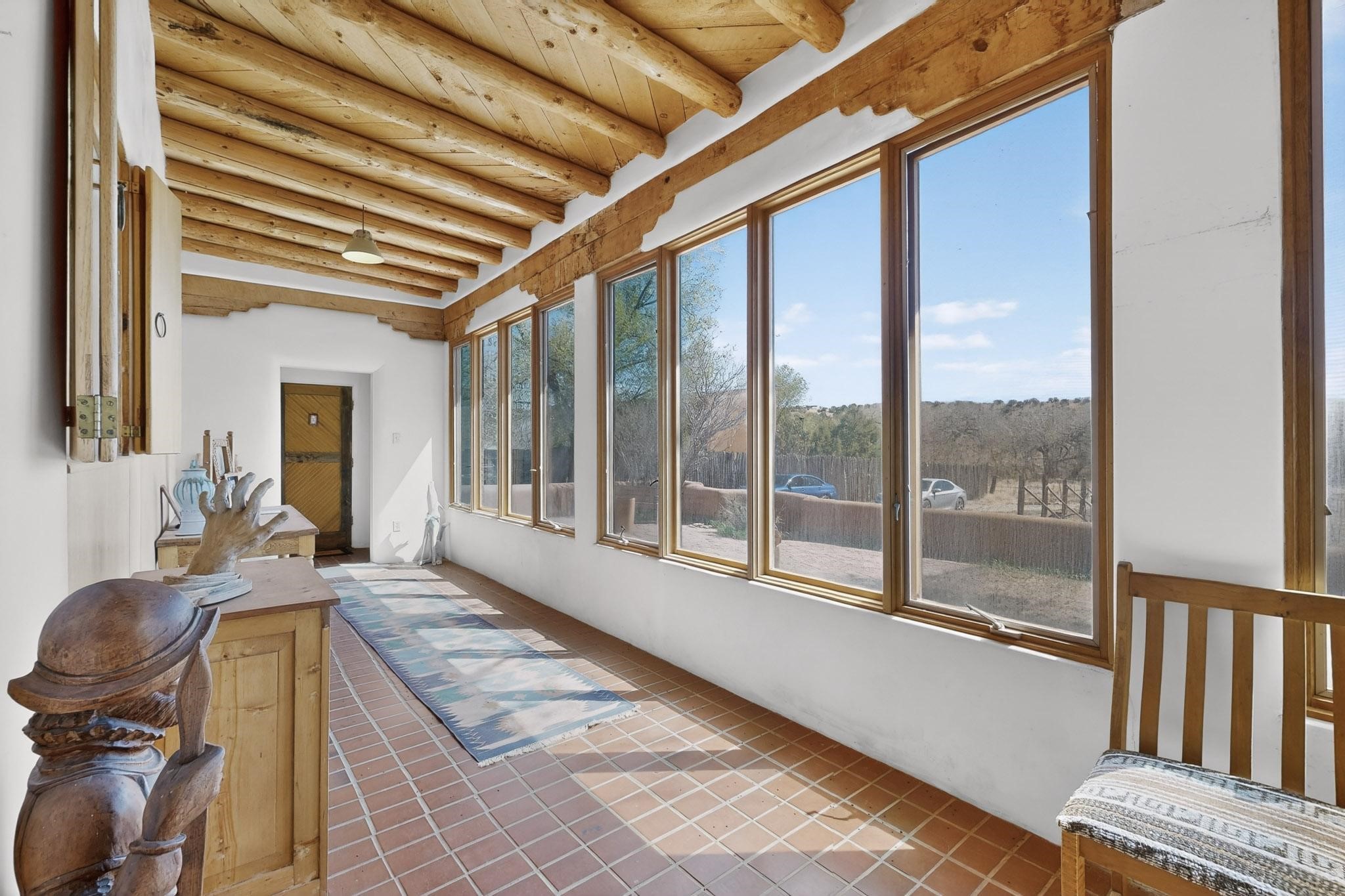 442 Los Pinos Road Santa Fe, NM 87507 - Photo 4 of 70