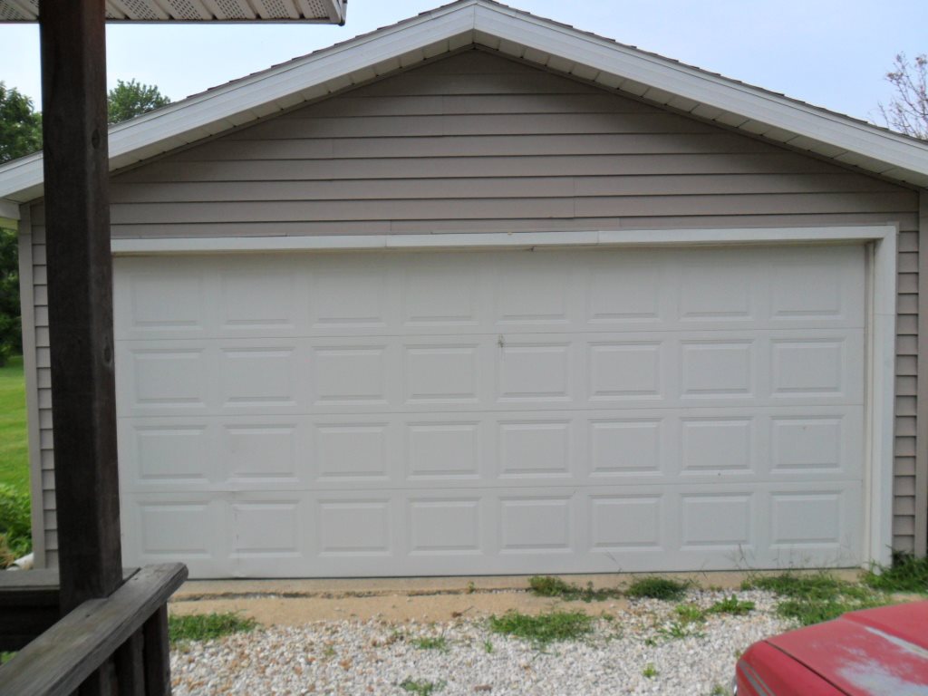 8803 West Mapleridge Road Mapleton, IL 61547 - Photo 2 of 17