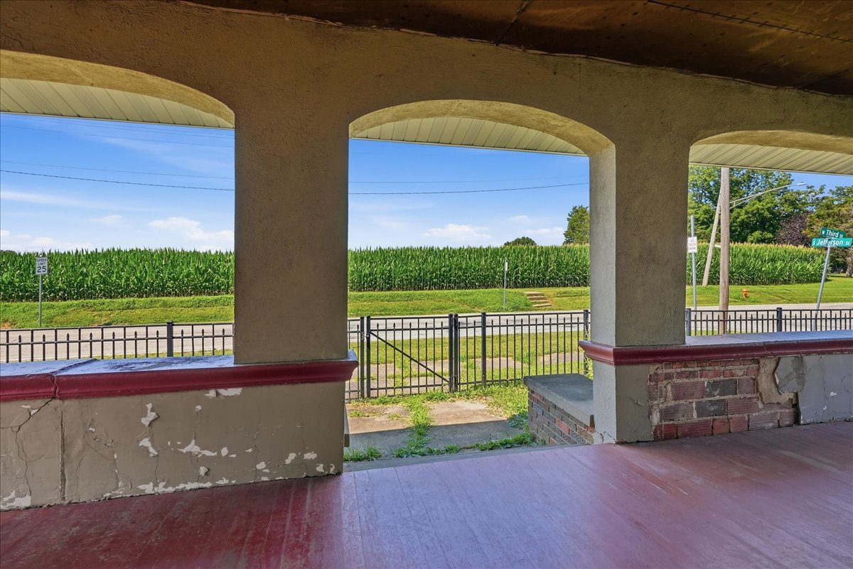 402 West 3rd Street Armington, IL 61721 - Photo 4 of 43 Gallery Image 4