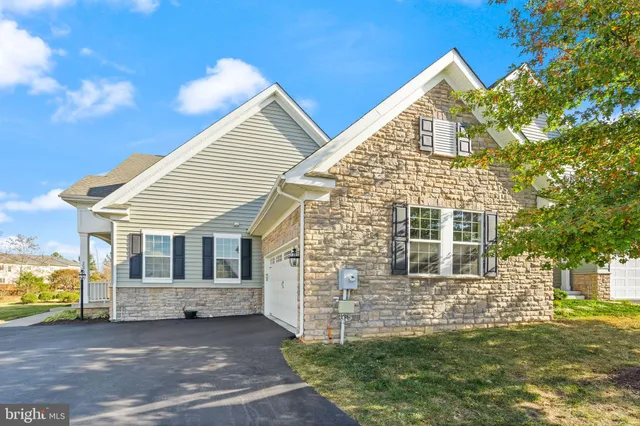 $950,000 | 20950 Goose Preserve Drive, Ashburn, VA 20148