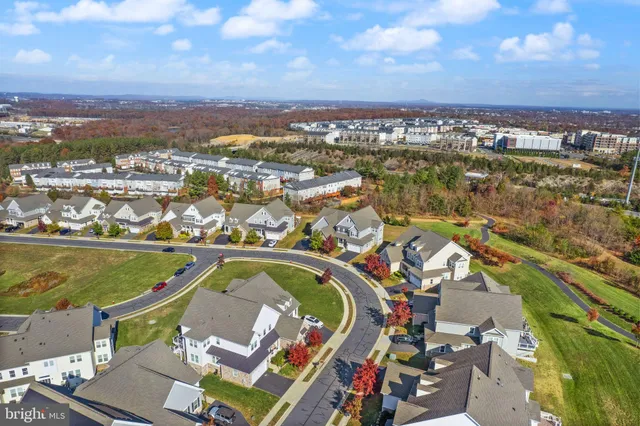 $950,000 | 20950 Goose Preserve Drive, Ashburn, VA 20148