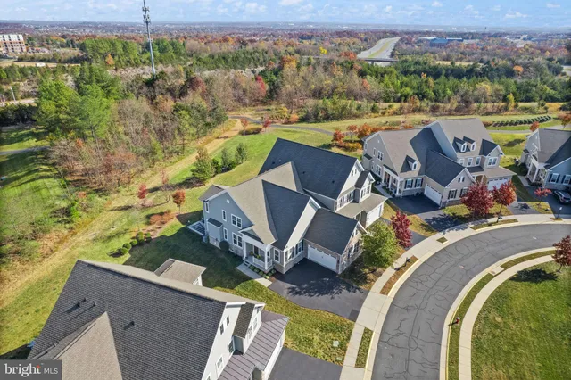 $950,000 | 20950 Goose Preserve Drive, Ashburn, VA 20148
