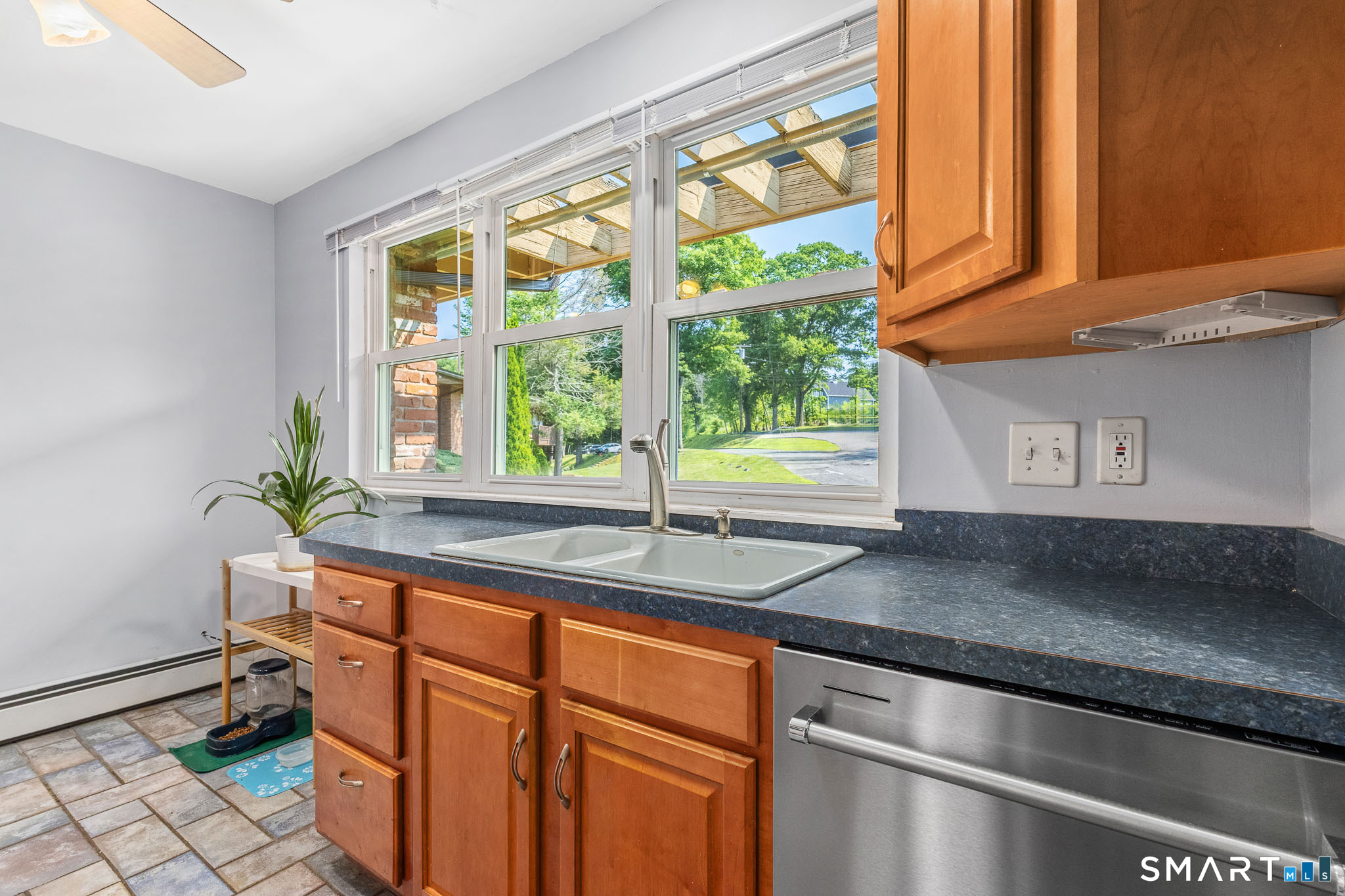 264 Lyman Road, Unit 212 Wolcott, CT 06716 - Photo 7 of 37