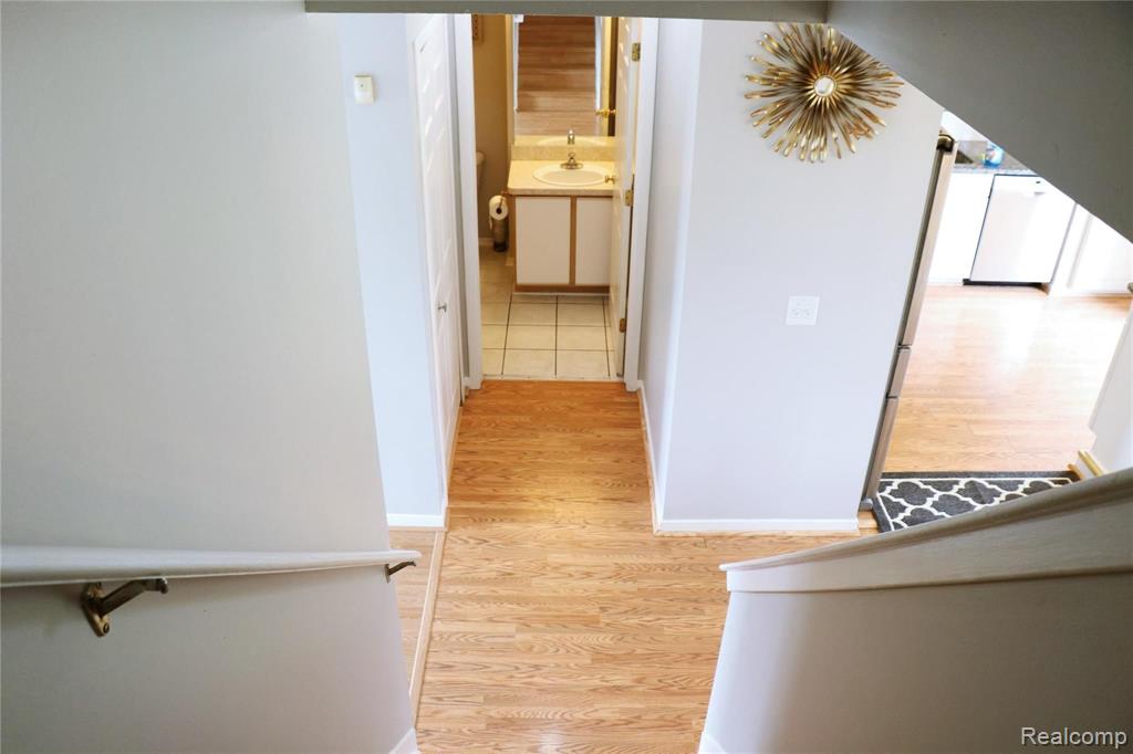 237 Oak Ridge Drive Pontiac, MI 48341 - Photo 10 of 22 Gallery Image 10