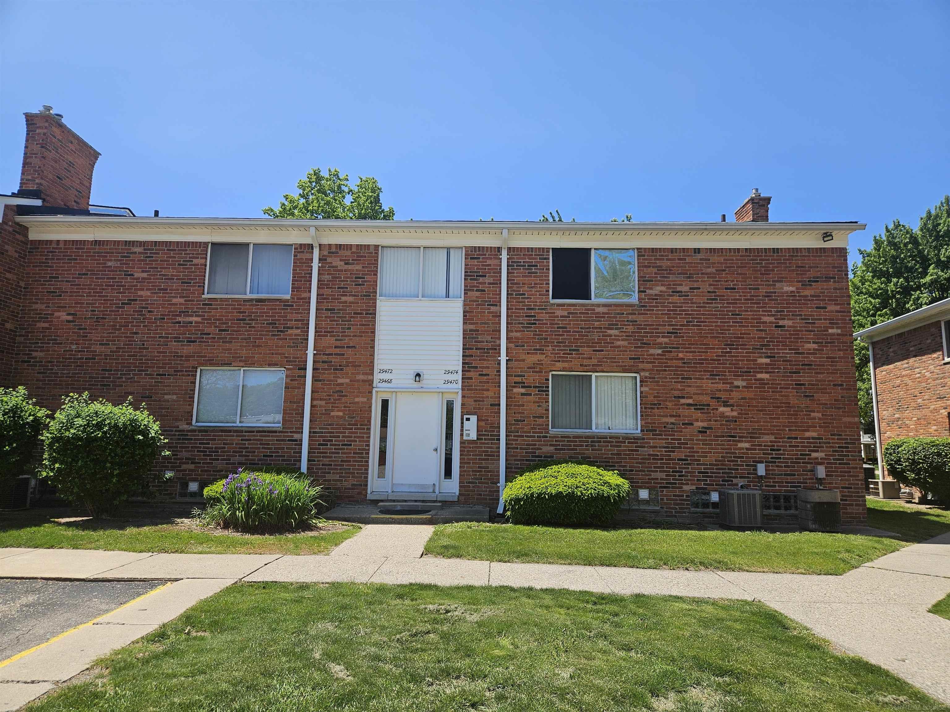 29472 Hoover Road, Unit 42/D Warren, MI 48093 - Photo 1 of 18