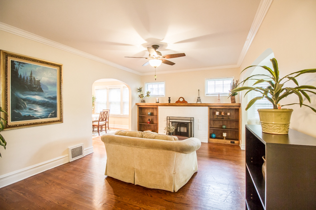 361 Nuttall Road Riverside, IL 60546 - Photo 2 of 40