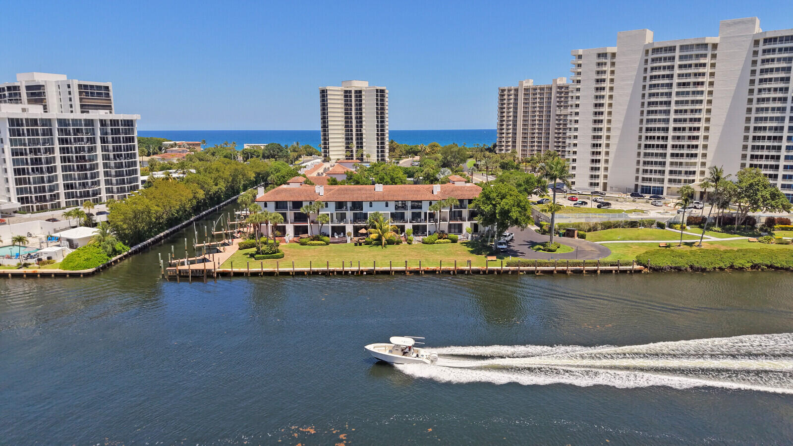4501 North Ocean Boulevard, Unit TH04 Boca Raton, FL 33431 - Photo 7 of 86 DIRECT INTRACOASTAL TH-04