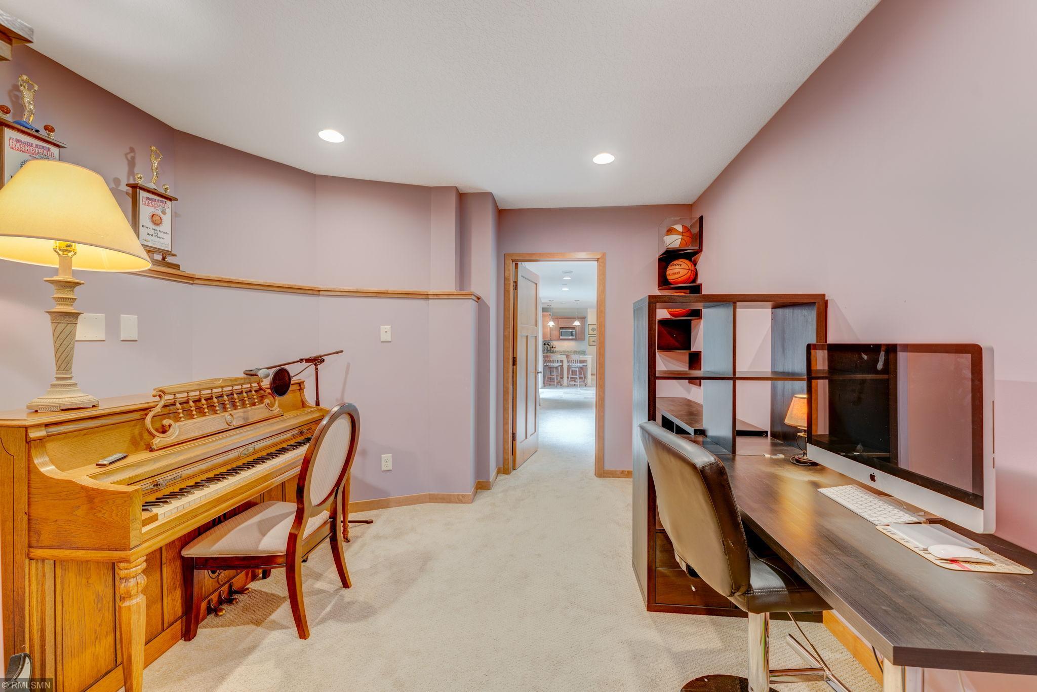 2337 Linner Road Minnetonka, MN 55391 - Photo 18 of 28 Gallery Image 18