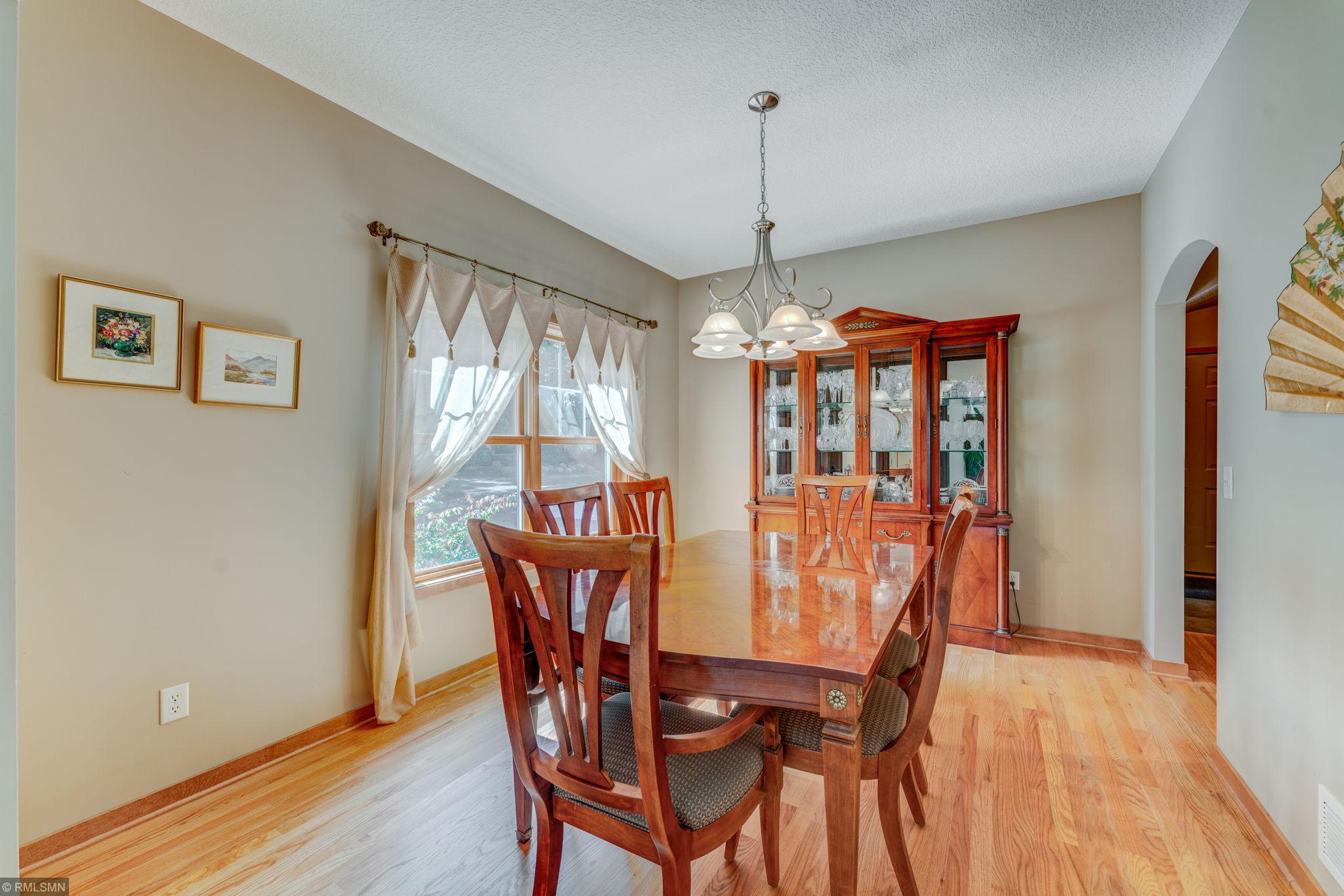 2337 Linner Road Minnetonka, MN 55391 - Photo 9 of 28 Gallery Image 9