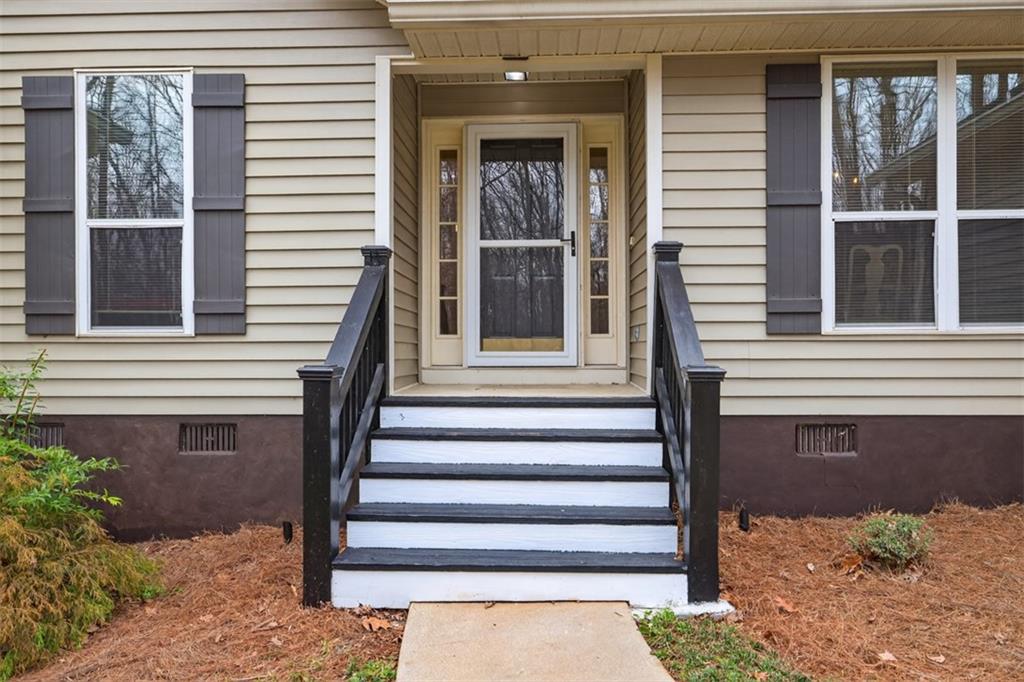 241 Staghorn Trail Nicholson, GA 30565 - Photo 8 of 95