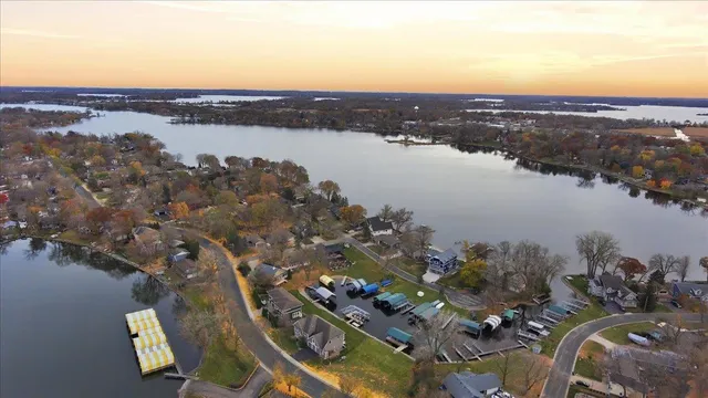 $260,000 | 5440 3 Points Boulevard, Unit 523, Mound, MN 55364