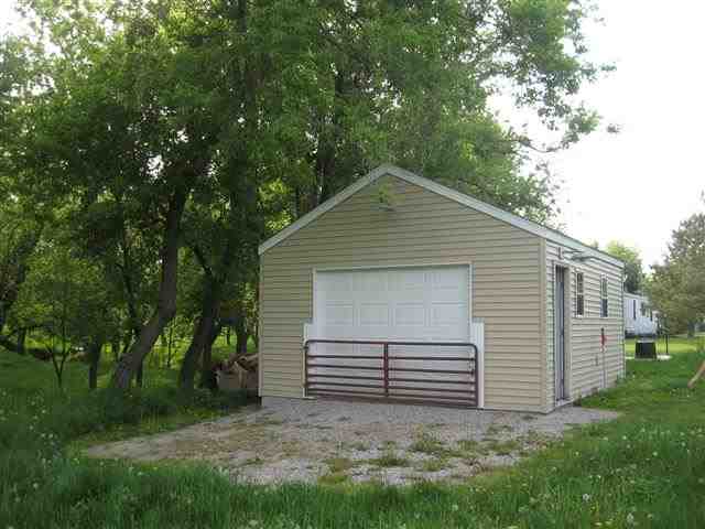 1525 Vine Avenue Riverside, IA 52327 - Photo 10 of 13 Gallery Image 10