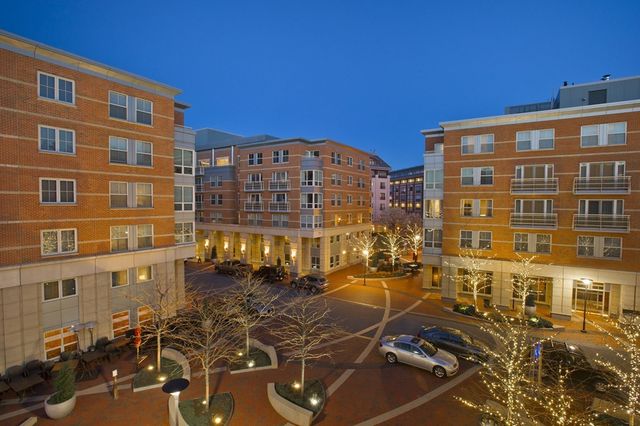 $1,750,000 | 2 Battery Wharf, Unit 2508, Boston, MA 02109