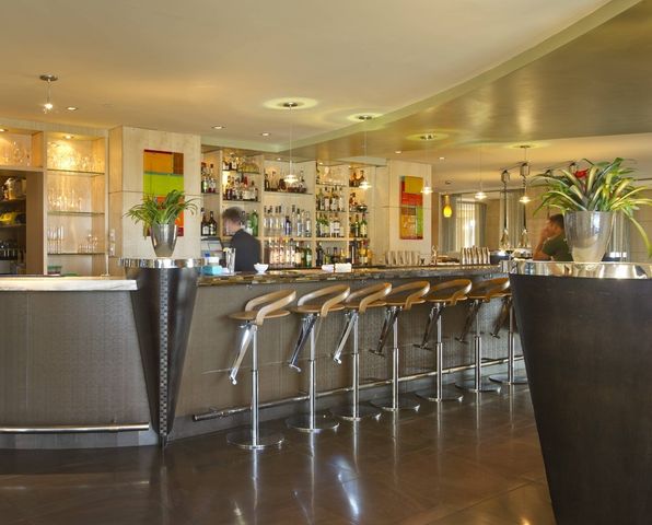 $1,750,000 | 2 Battery Wharf, Unit 2508, Boston, MA 02109