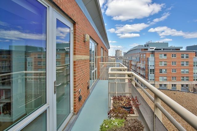 $1,750,000 | 2 Battery Wharf, Unit 2508, Boston, MA 02109