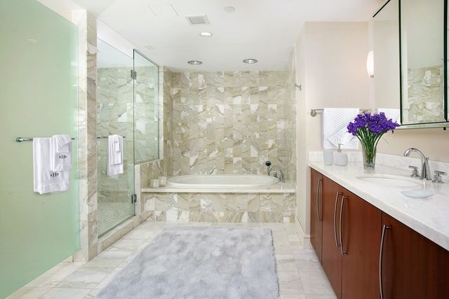 $1,750,000 | 2 Battery Wharf, Unit 2508, Boston, MA 02109