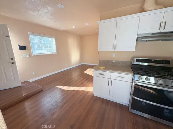 $1,800 | 1322 1/2 West 11th Street, Upland, CA 91786