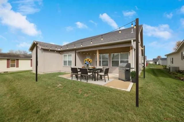 $315,000 | 413 Northeast Poplar Court, Oak Grove, MO 64075