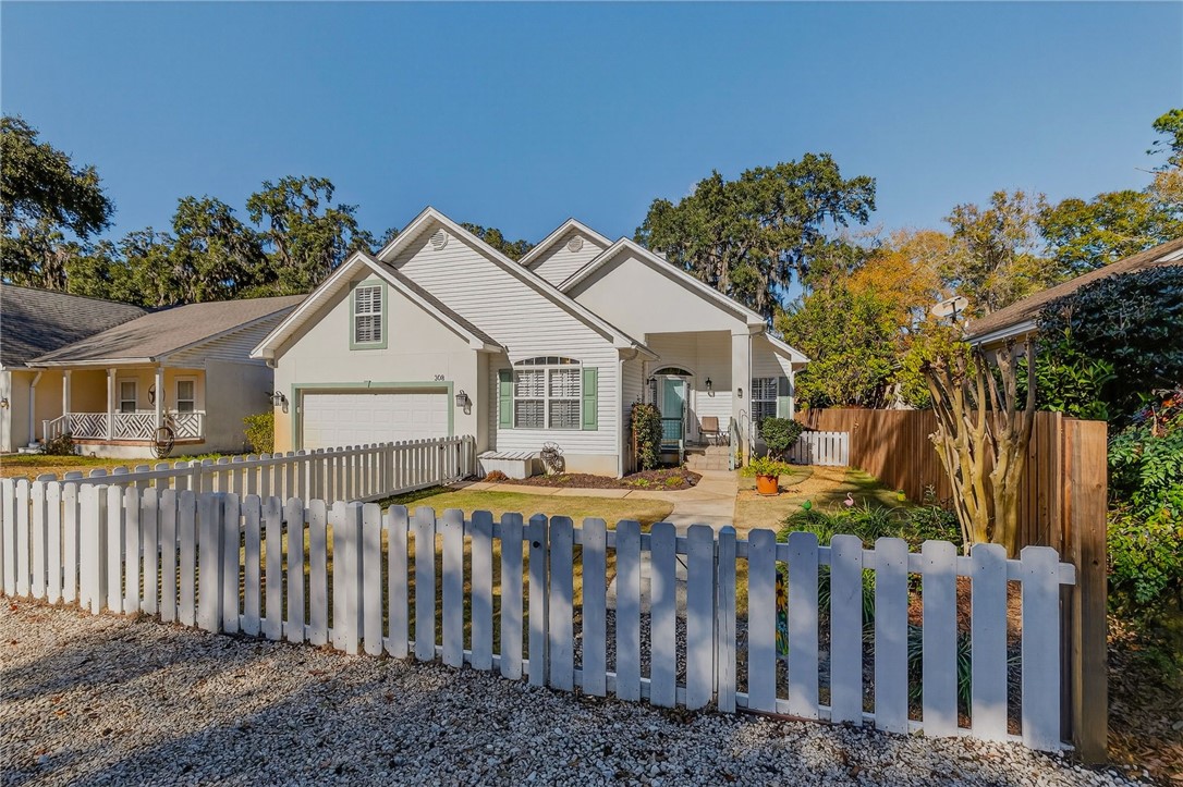 308 Magnolia Street St. Simons Island, GA 31522 - Photo 3 of 40