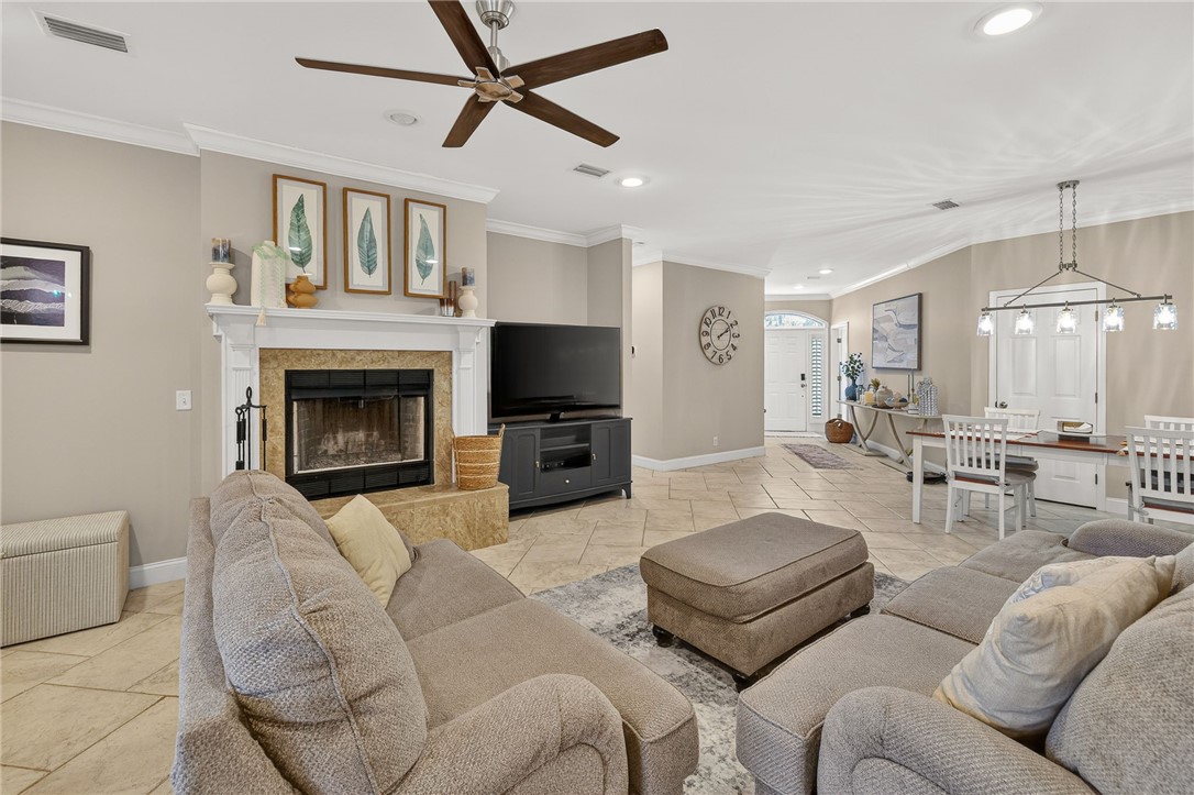 308 Magnolia Street St. Simons Island, GA 31522 - Photo 9 of 40