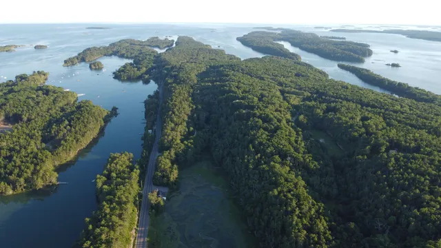 $1,500,000 | 9-11 Orion Point Way, Harpswell, ME 04079