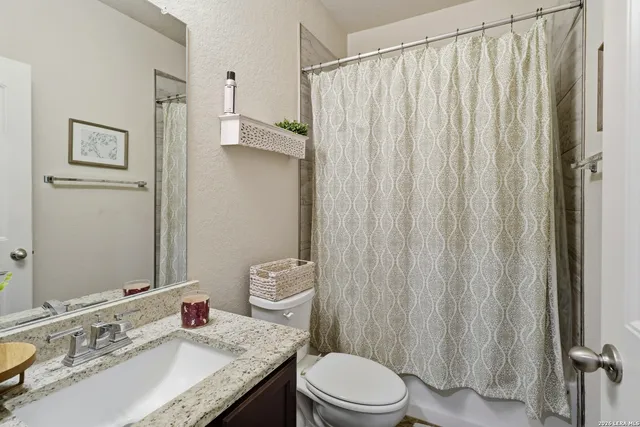 $425,000 | 4819 Top Ridge Lane, Schertz, TX 78108