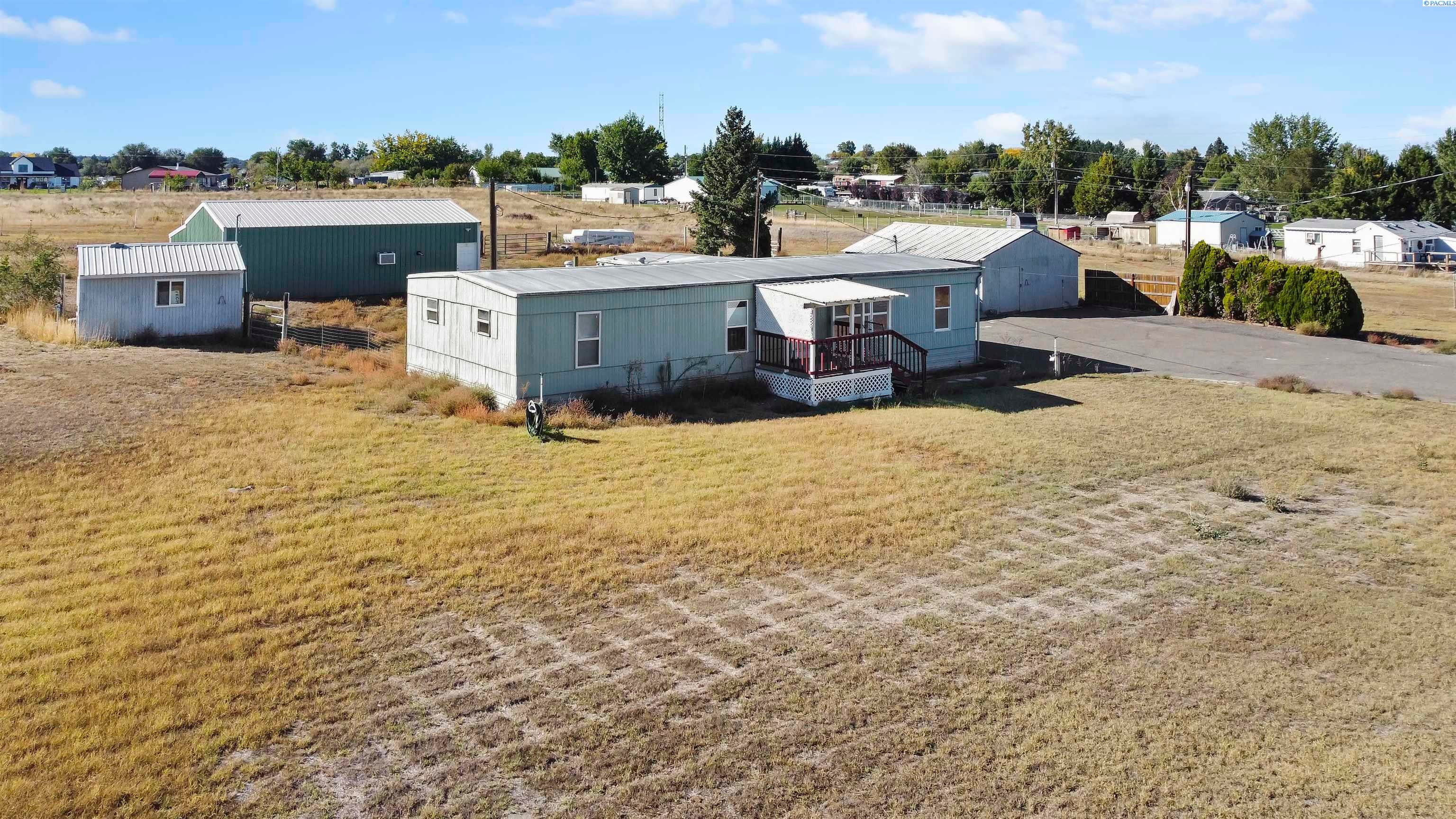24804 South Dague Road Kennewick, WA 99337 - Photo 1 of 36 Gallery Image 1