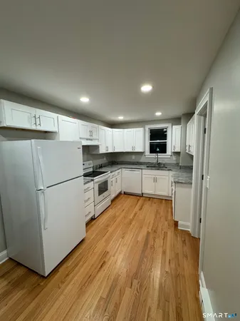 $1,375 | 403 West Street, Bristol, CT 06010