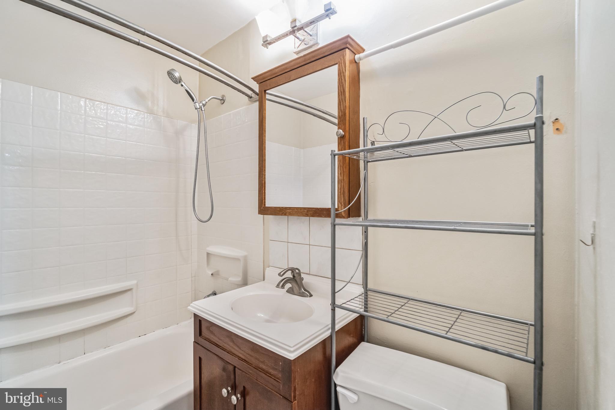 326 Ripka Street, Unit A Philadelphia, PA 19128 - Photo 17 of 27 Gallery Image 17