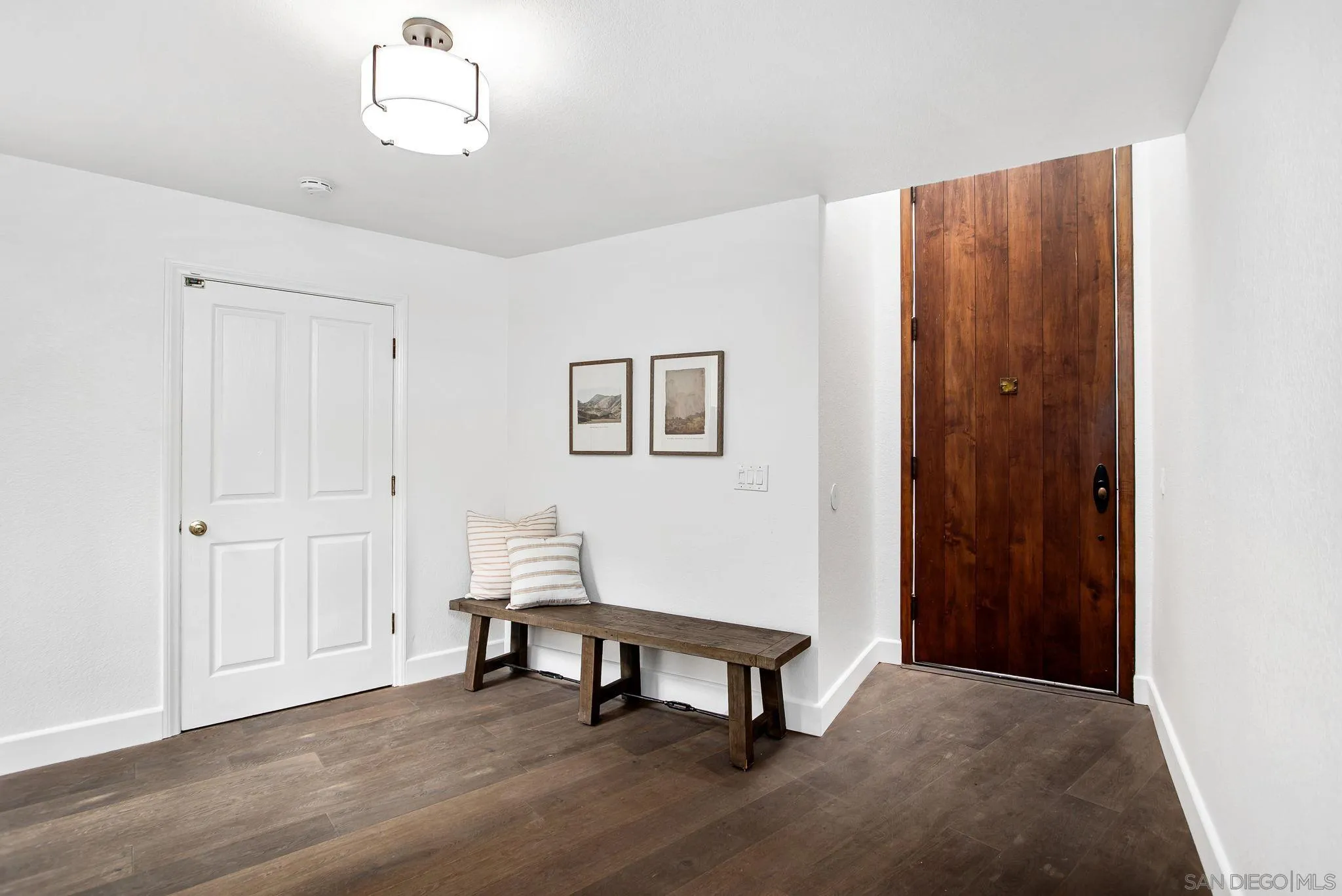 445 Sheffield Avenue Cardiff, CA 92007 - Photo 11 of 62 a living room with furniture