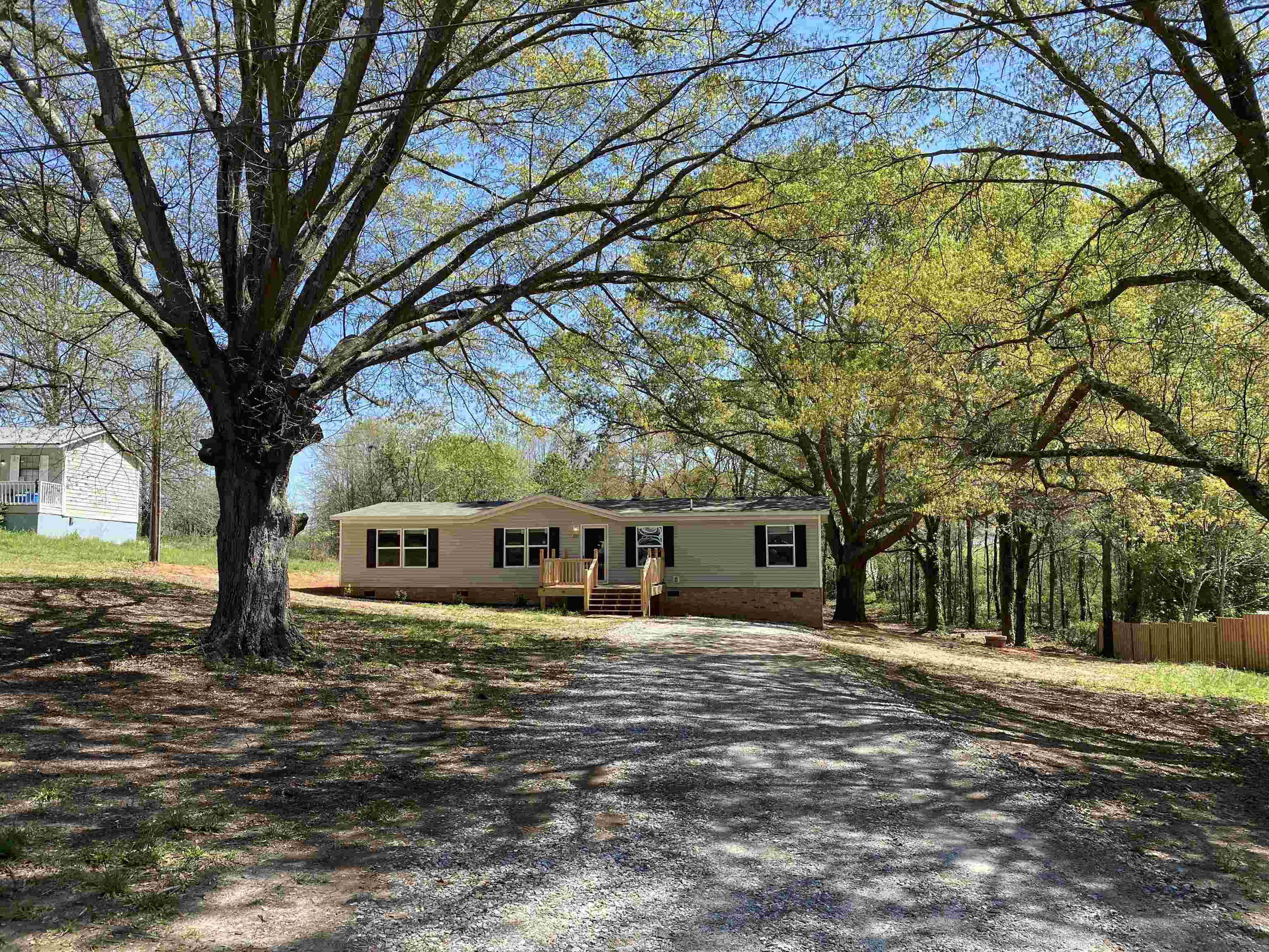 151 Peaceful Valley Road Spartanburg, SC 29307 - Photo 1 of 14 Gallery Image 1