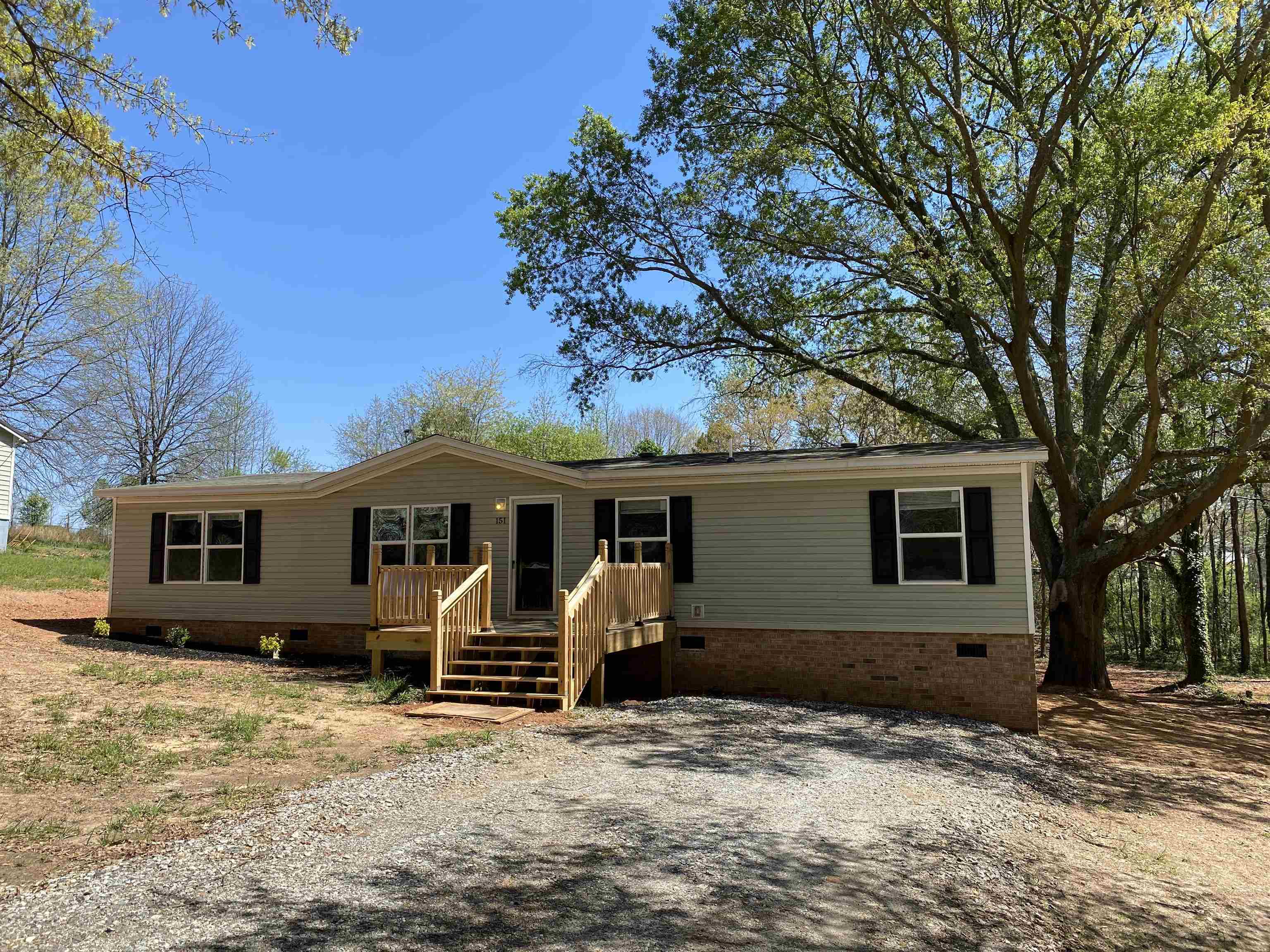 151 Peaceful Valley Road Spartanburg, SC 29307 - Photo 2 of 14 Gallery Image 2