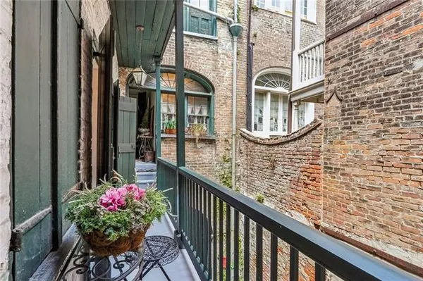 $189,000 | 534 Chartres Street, Unit 4, New Orleans, LA 70130