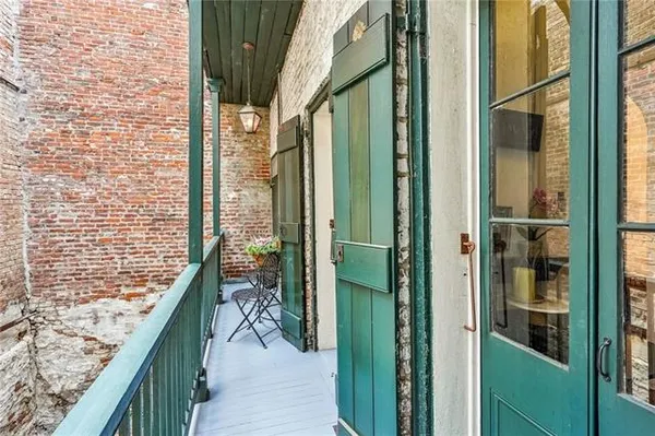 $189,000 | 534 Chartres Street, Unit 4, New Orleans, LA 70130