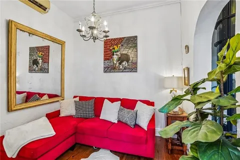 $189,000 | 534 Chartres Street, Unit 4, New Orleans, LA 70130