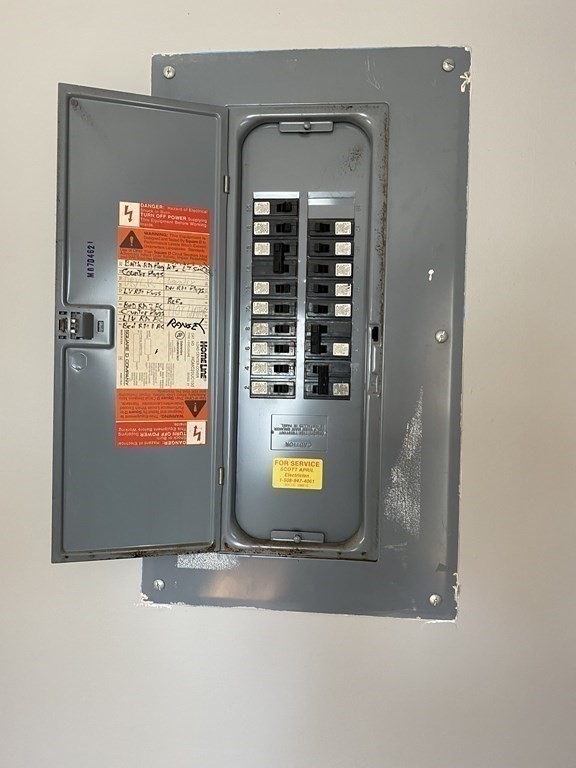 5 Dean Avenue Taunton, MA 02780 - Photo 10 of 30