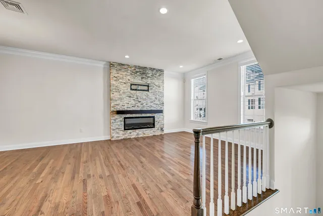 $675,000 | 10 Putnam Lane, Unit 10, Danbury, CT 06810