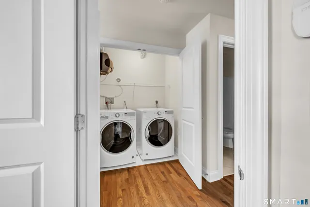 $675,000 | 10 Putnam Lane, Unit 10, Danbury, CT 06810