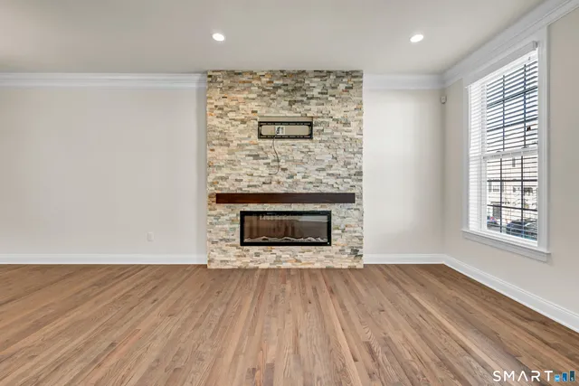 $675,000 | 10 Putnam Lane, Unit 10, Danbury, CT 06810