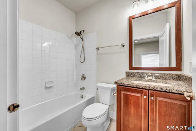 $675,000 | 10 Putnam Lane, Unit 10, Danbury, CT 06810