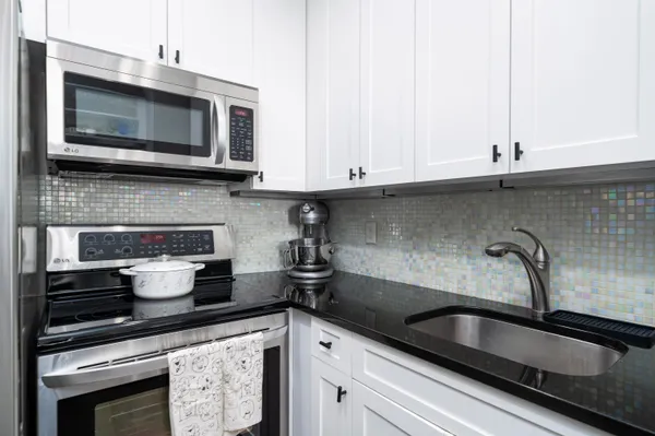 $4,000 | 1500 Washington Street, Unit 8T, Hoboken, NJ 07030