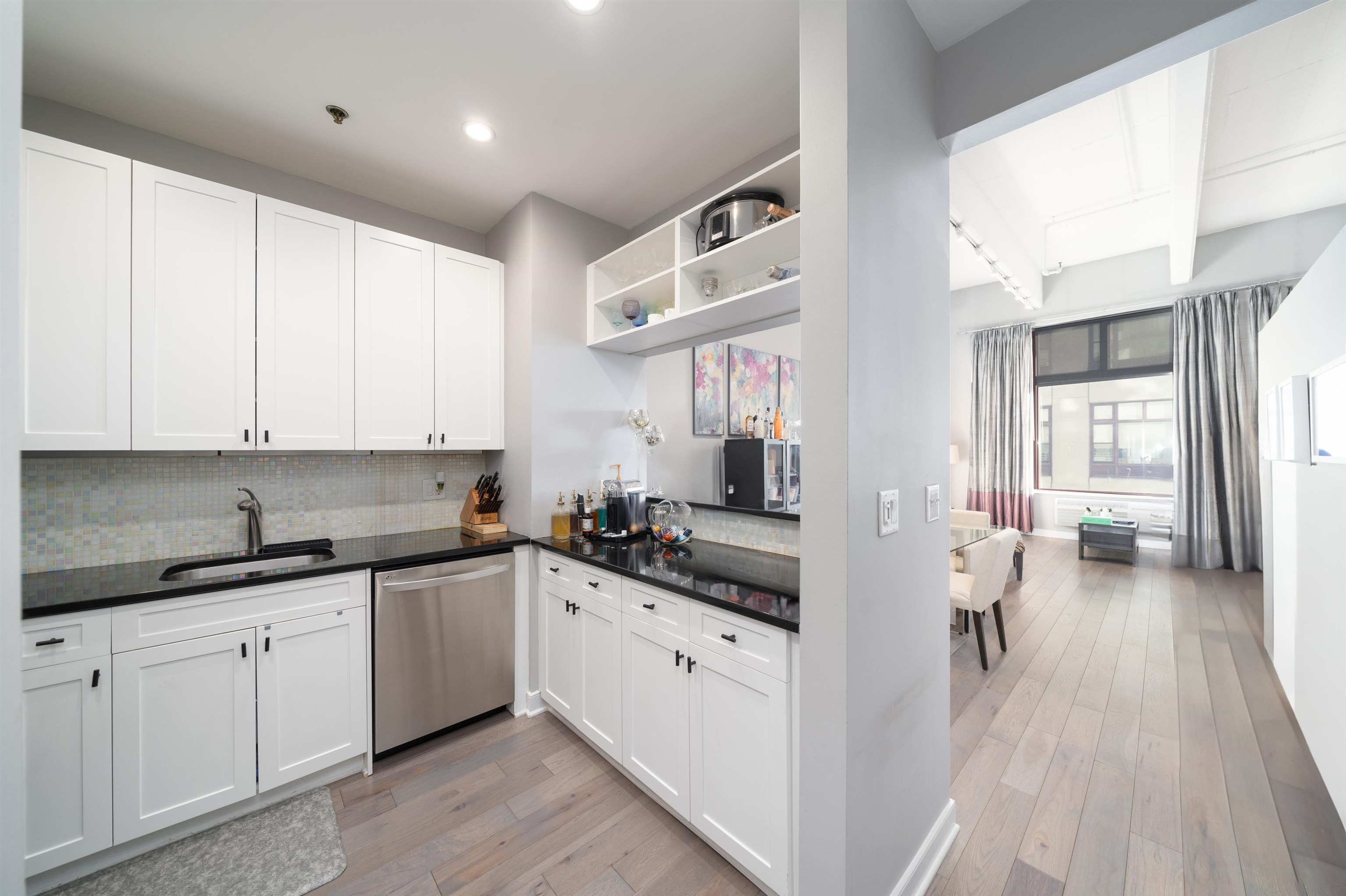 1500 Washington Street, Unit 8T Hoboken, NJ 07030 - Photo 8 of 50
