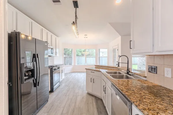 $449,000 | 138 Bryce Branch Circle, The Woodlands, TX 77382