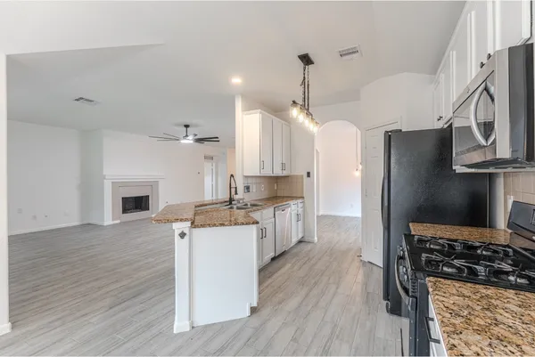 $449,000 | 138 Bryce Branch Circle, The Woodlands, TX 77382