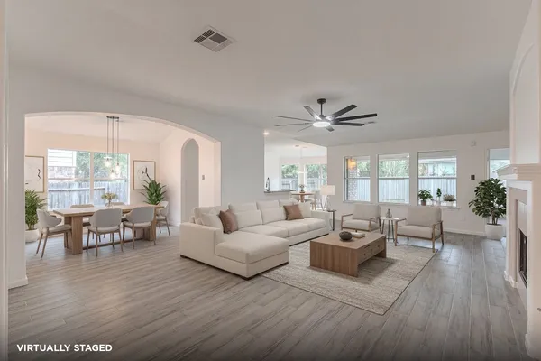 $449,000 | 138 Bryce Branch Circle, The Woodlands, TX 77382